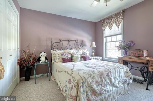 1020 Steeplechase Dr, Lancaster PA  17601-1779 exterior