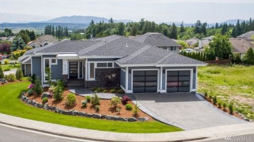 5939 Pacific Heights Dr, Ferndale, WA 98248-9810