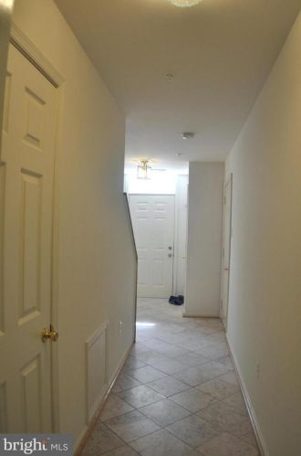 6209 Deep River Cyn, Columbia MD  21045-2572 exterior