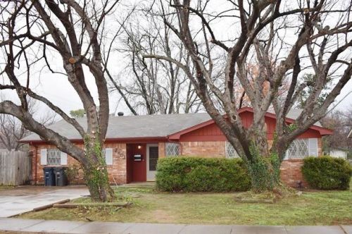 2801 Major St, Fort Worth TX  76112-6708 exterior