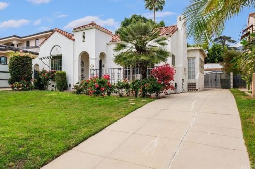 521 Olmsted Dr, Glendale, CA 91202-1511