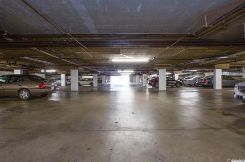 17914 Magnolia Blvd, Van Nuys CA  91316-3306 exterior