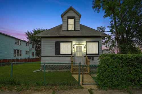 15747 Woodbridge Ave, Dixmoor, IL