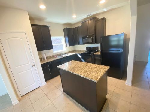 19801 James Manor St, Webberville TX  78653 exterior