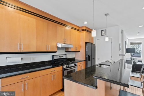 625-27 Bainbridge St, Philadelphia PA  19147-2135 exterior