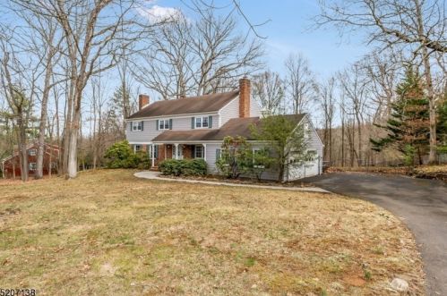 18 Gregory Ln, Warren, NJ 07059-5031