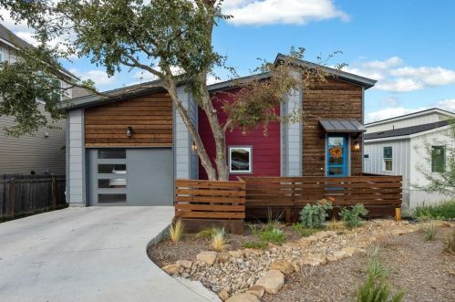 5008 Baker St, Austin TX  78721-1511 exterior