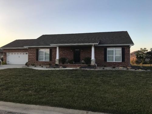 365 Briarwood Ln, Breese, IL 62216-3577