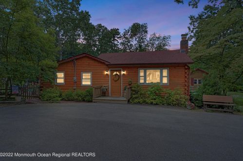 146 Ross Ln, Jackson Twp, NJ 08527-4609
