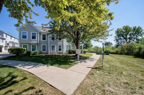 808 Victoria Cir, North Aurora, IL 60542-1192