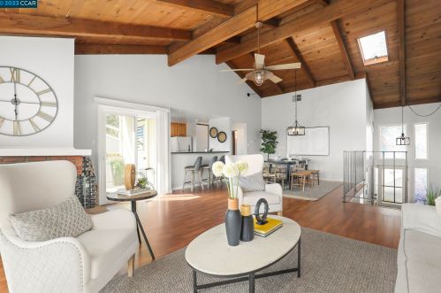 445 Ridgeview Dr, Concord CA  94523-1027 exterior