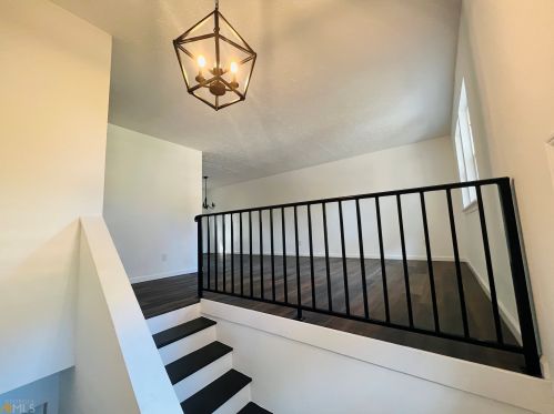 6071 Cherokee Valley Ln, Lithonia, GA 30058-7904