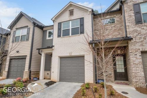 3132 Meadowstone Ln, Atlanta GA  30331-2939 exterior