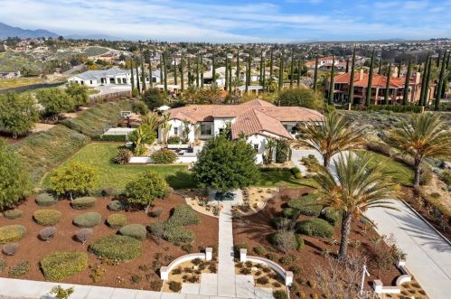 1769 Green Orchard Pl, Riverside CA  92508-8746 exterior