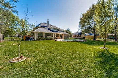 8981 Willow Spg Ln, Conroe TX  77302-3453 exterior