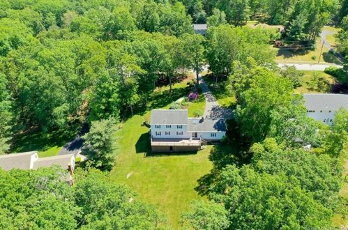 51 Gregory Hill Dr, Glastonbury, CT 06033-2507