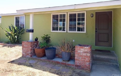 8321 Bardwell Ave, Van Nuys, CA 91402-3915