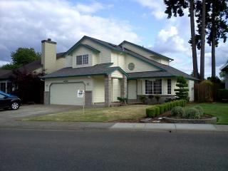 12470 Winter Lake Dr, Portland OR  97223-4736 exterior