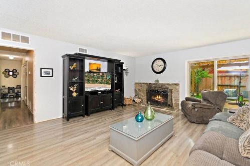 2446 Powhatan Ave, Anaheim, CA 92806-4232