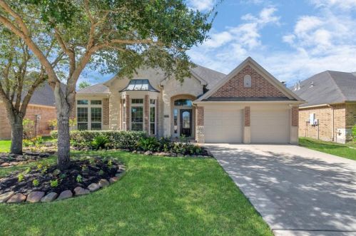 4522 Creekmont, Fresno, TX 77545-6042