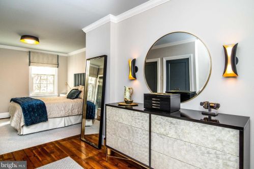 312 Juniper St, Philadelphia PA  19107-5818 exterior