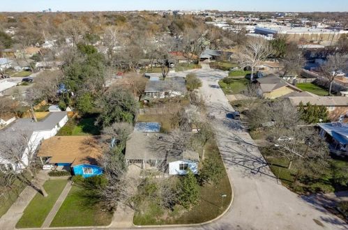 1000 Alegria Rd, Austin TX  78757-3218 exterior