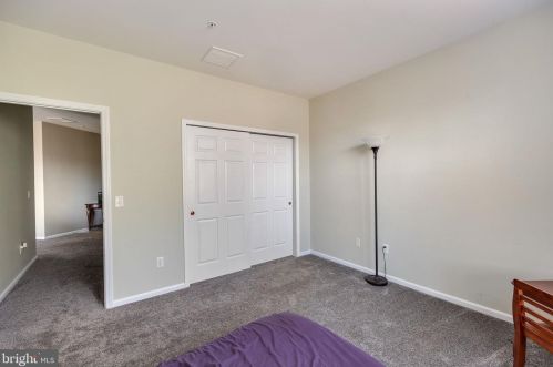 428 Timberlake Dr, Trenton NJ  08618-1475 exterior