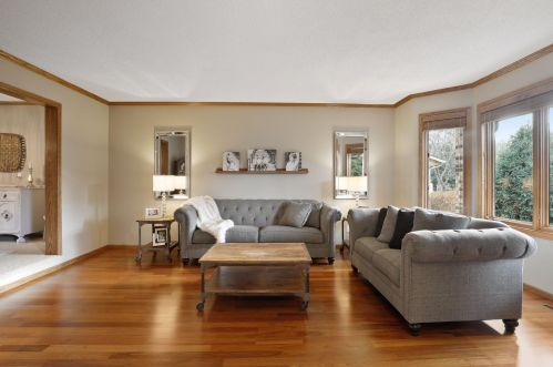 8743 Highwood Way, Saint Paul MN  55124-9456 exterior