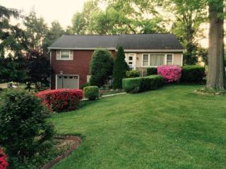 2261 Blossom Valley Rd, Lancaster, PA 17601-3901