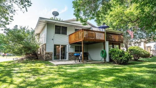 1677 Hickory Hill Dr, Saint Paul MN  55122-2527 exterior