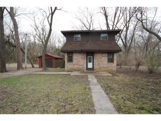 5 Elmwood Dr, Belleville, IL 62220-4177