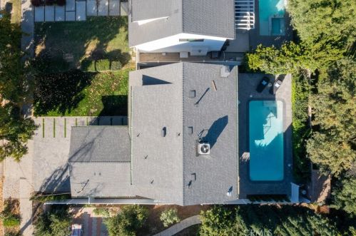 5810 Mammoth Ave, Van Nuys CA  91401-4419 exterior