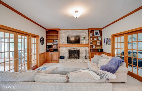 1547 Pine Lake Dr, Naperville IL  60564-9791 exterior