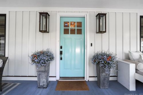 64 Cove Ave, Norwalk CT  06855-2412 exterior
