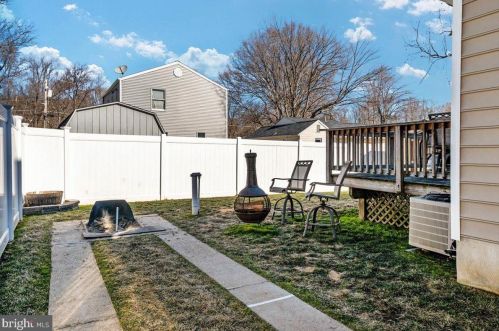 1176 Spruce Ave, Shady Side MD 20764-9562 exterior