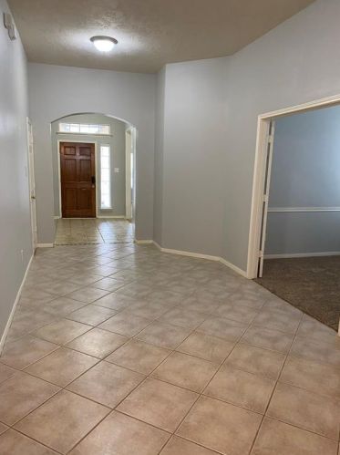 1631 Crescent Shores Ln, Taylor Lake Village TX  77586-4166 exterior