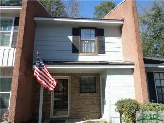 39 Helmsman Ct, Savannah, GA 31410-2106