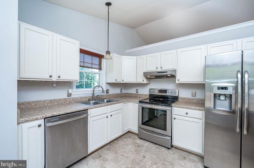 5714 Glen Eagles Dr, Fredericksburg, VA 22407-6897