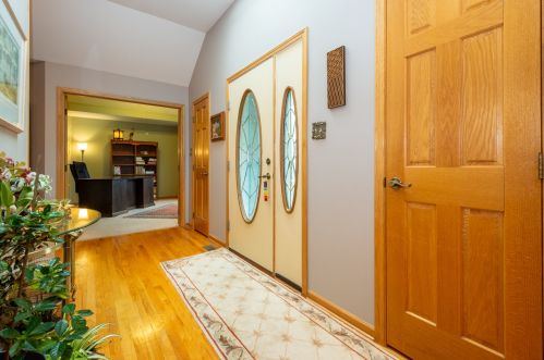 1251 Crown Fox Ln, Mokena, IL 60451-1246