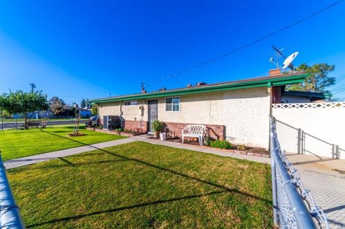 1325 Sandalwood Ave, Anaheim CA  92805-1642 exterior