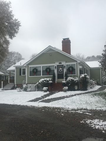 425 Tavern Ln, Trion, GA 30753-1439
