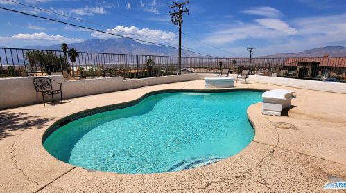9926 Valparaiso Dr, Desert Hot Springs, CA 92240-1914