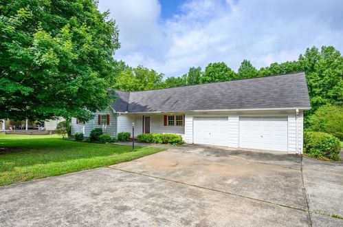 110 Timber Ridge Trl, Carrollton, GA 30117-8822