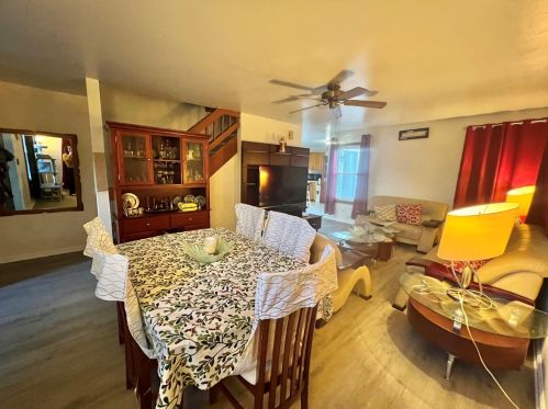 1122 Bradbury Cir, Carol Stream IL  60188-3903 exterior