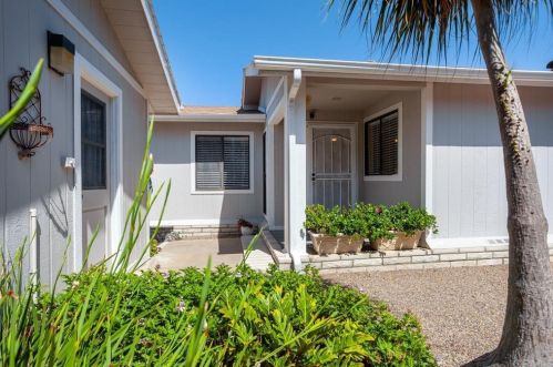 5416 Browning Rd, Carlsbad, CA 92008-7102