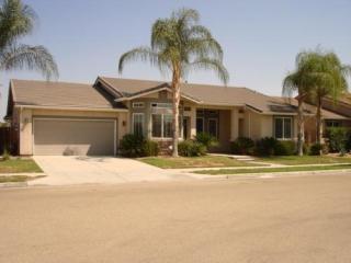 5847 Garrett Ave, Fresno, CA 93727-9006