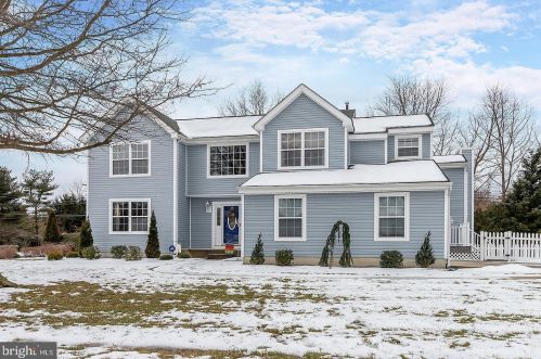 200 Heather Ct, Harrison Township, NJ 08062-9465