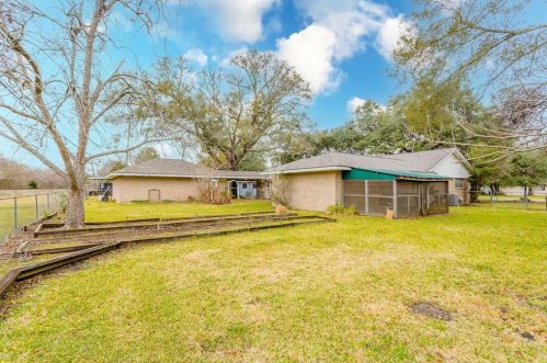 1316 Courtney Dr, Richmond TX 77469-4208 exterior