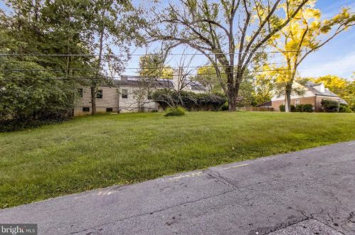 12606 Meadowood Dr, Silver Spring MD 20904-2928 exterior