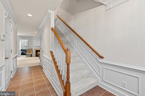 2461 Terra Cotta Cir, Herndon, VA 20171-4694